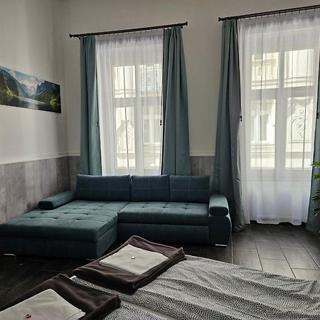 D3 Basilica Luxury Spacious Free Parking For 1 Car บูดาเปสต์ ภายนอก รูปภาพ