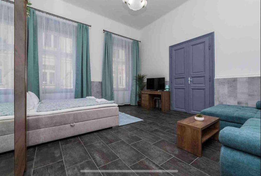 D3 Basilica Luxury Spacious Free Parking For 1 Car บูดาเปสต์ ภายนอก รูปภาพ