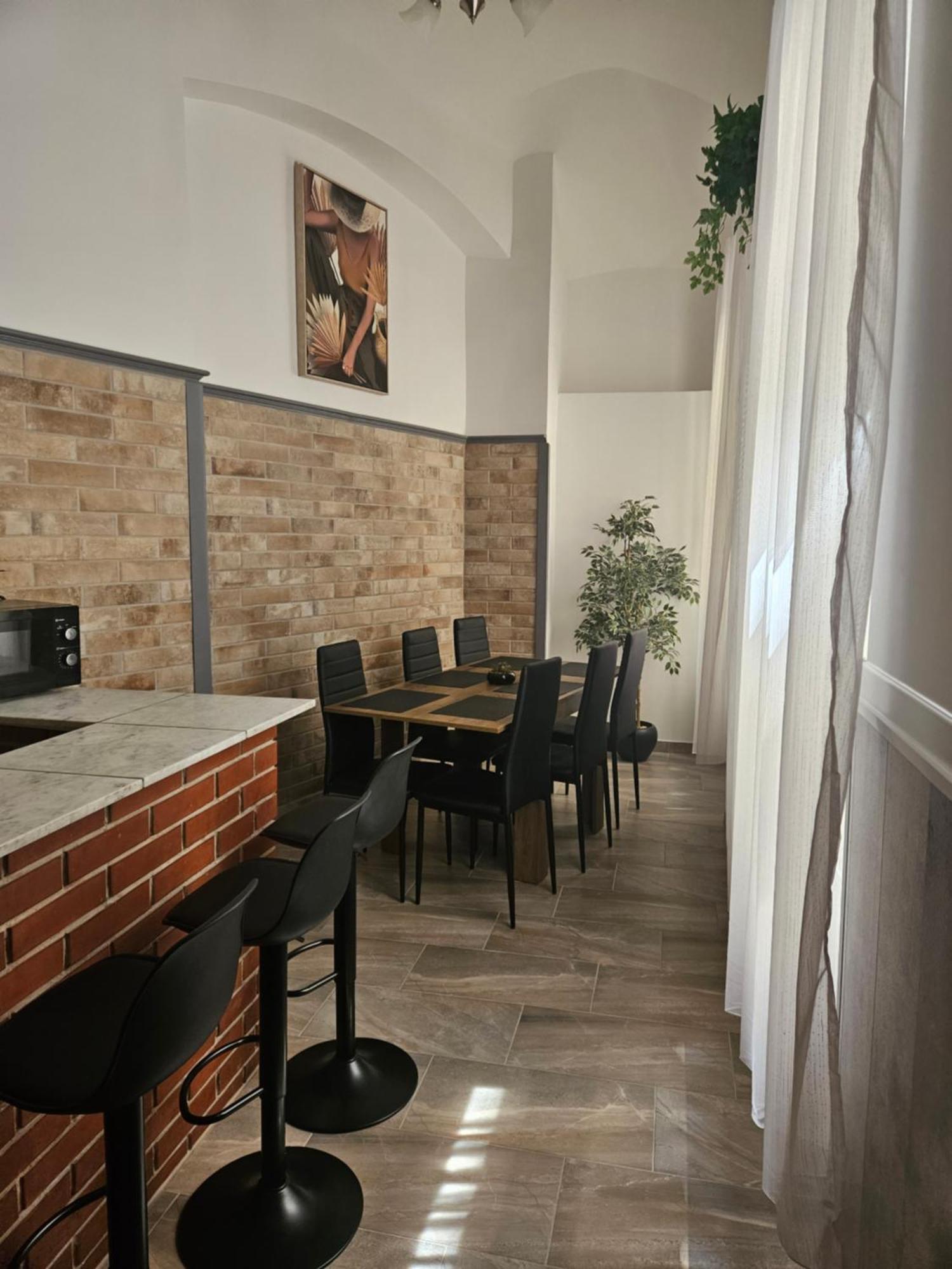 D3 Basilica Luxury Spacious Free Parking For 1 Car บูดาเปสต์ ภายนอก รูปภาพ